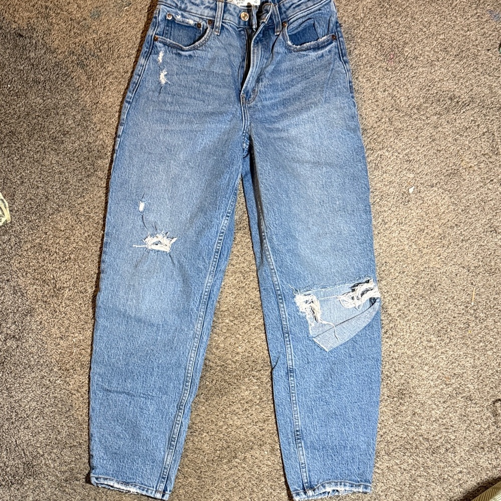 Abercrombie and Fotch 80s mom high rise jeans